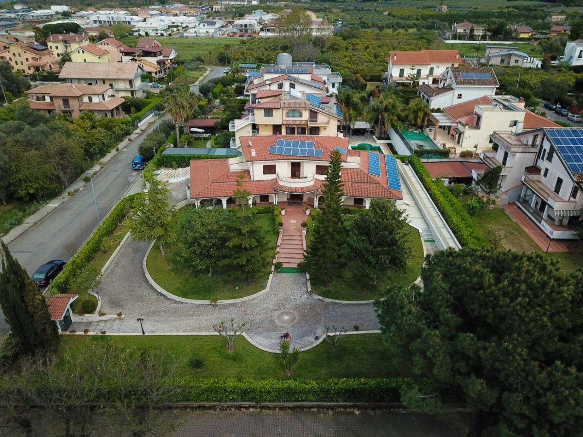 B&B Giglio Di Mare Rossano Bagian luar foto